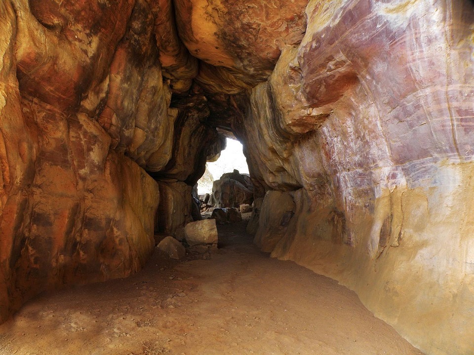 Bhimbetka Caves, Raisen, Madhya Pradesh