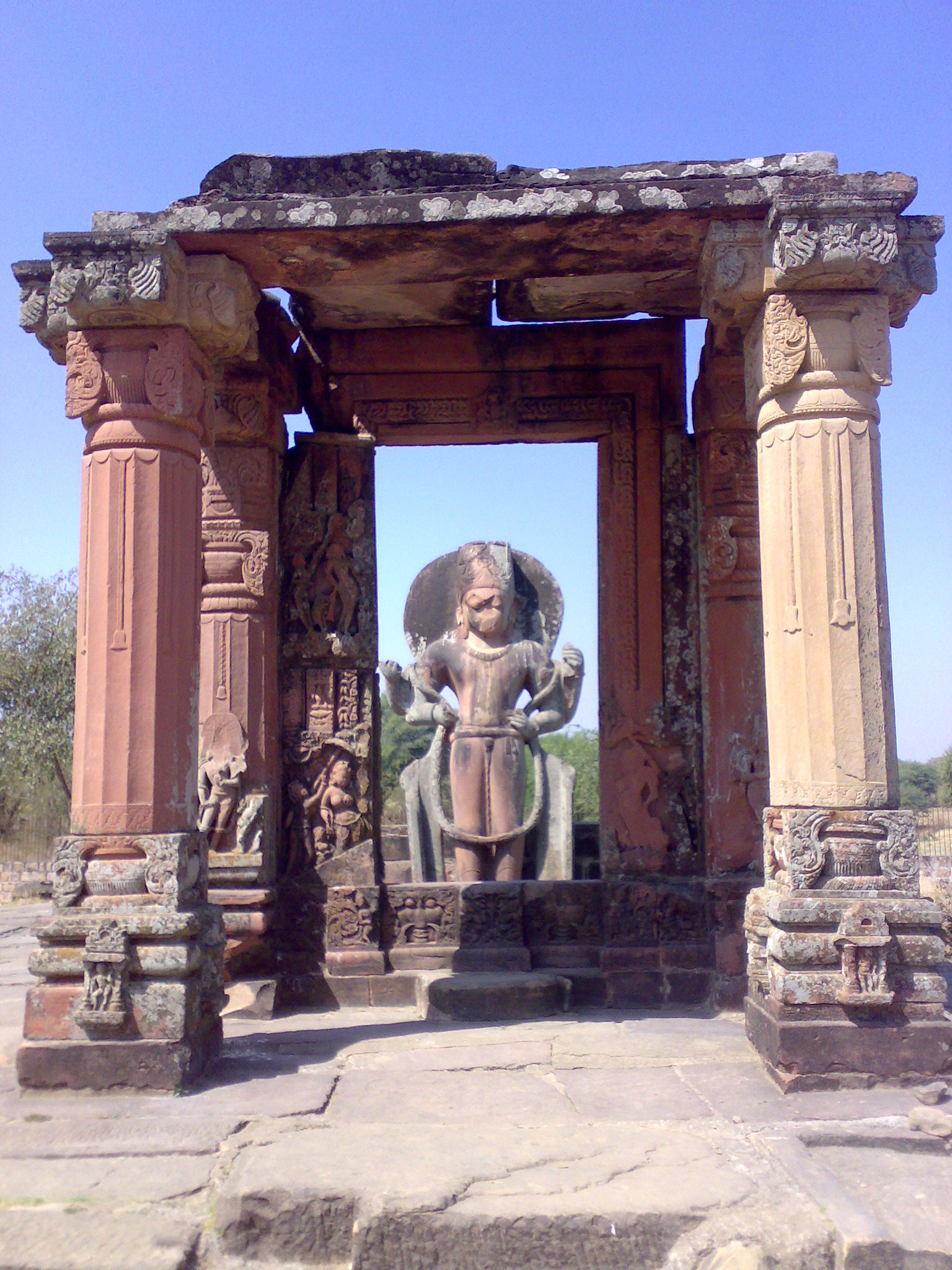 Vishnu temple mandapa at Eran, Madhya Pradesh, Temple Architecture
