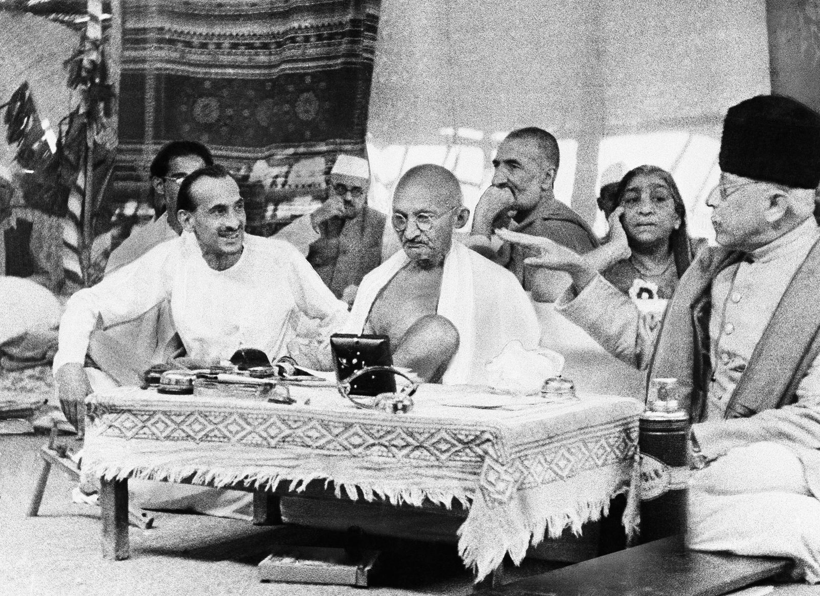 Mahatma Gandhi on August offer