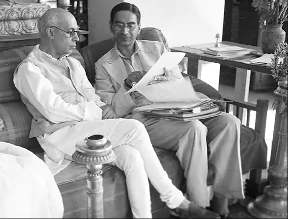 Professor Prasanta Chandra Mahalanobis with Pt Jawharlal Nehru. Growth